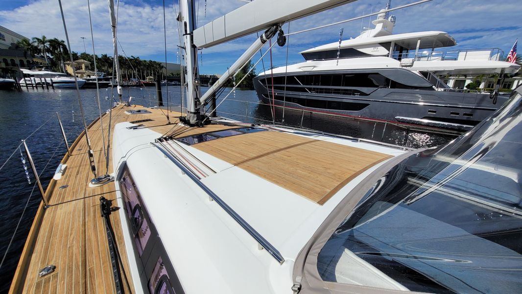 2016 Beneteau Oceanis 60