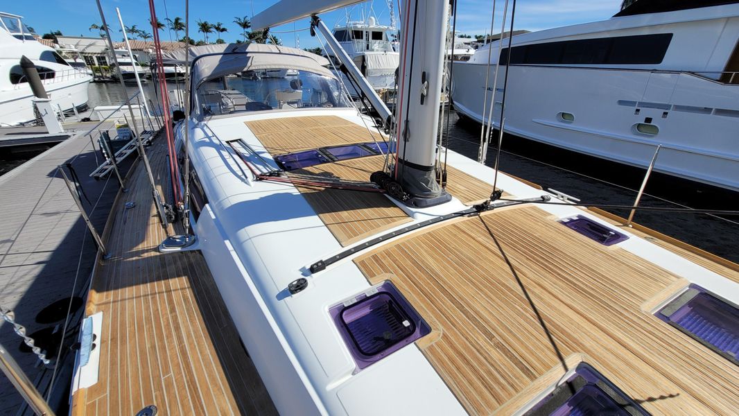 2016 Beneteau Oceanis 60