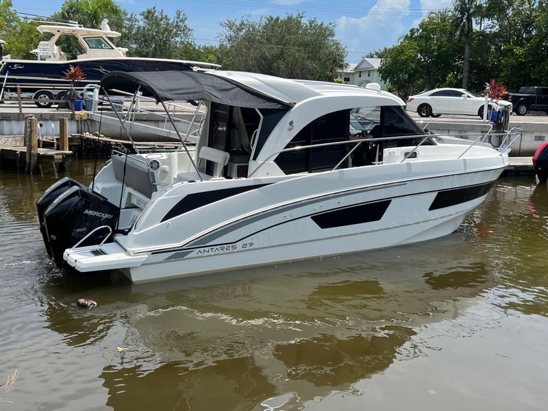 2020 Beneteau Antares 9 OB