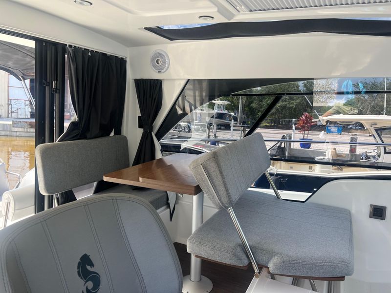 2020 Beneteau Antares 9 OB