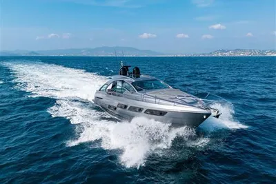 Pershing 5x