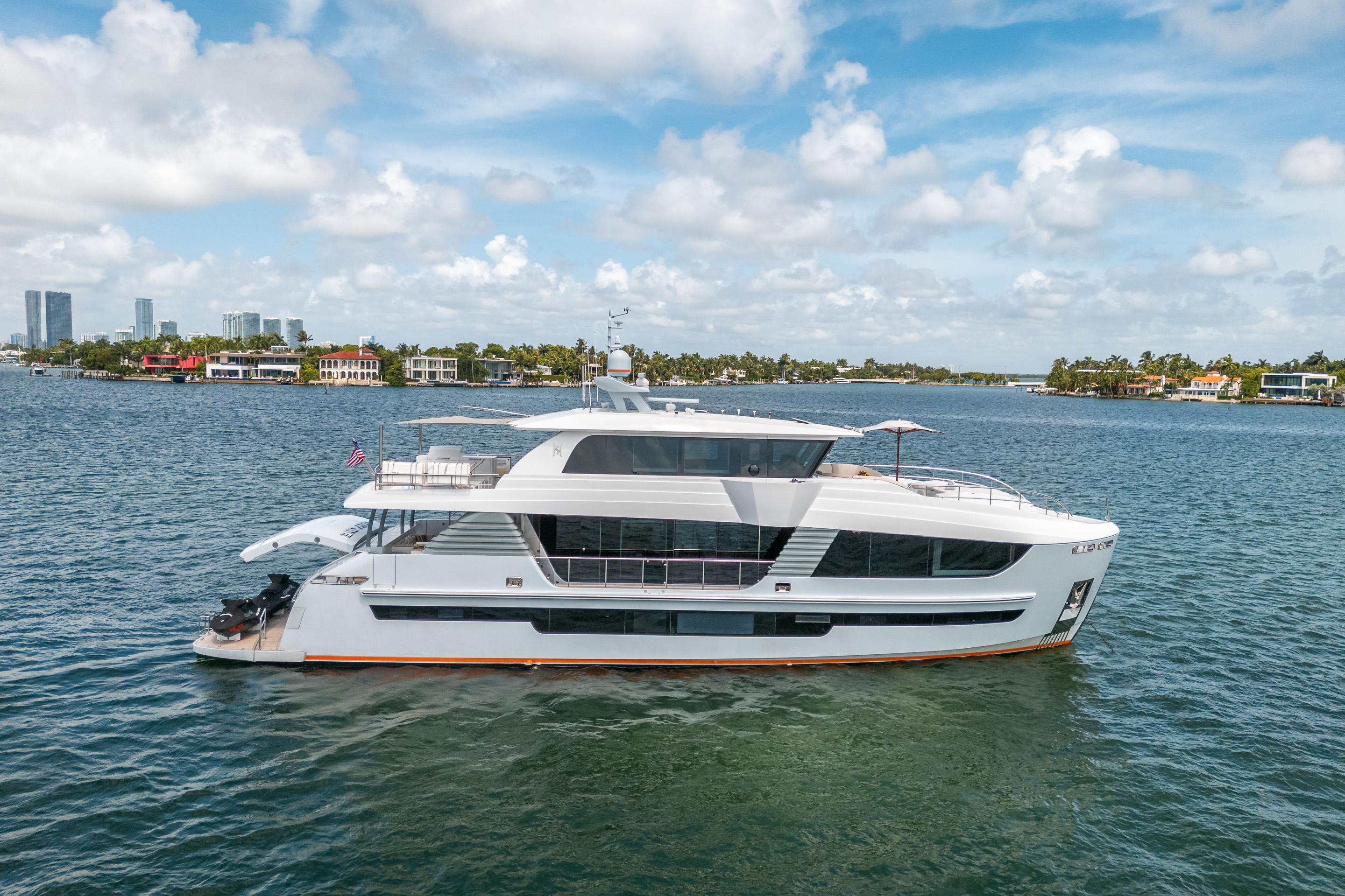 Hargrave Sky Lounge C92 Usado en Florida Cosas de Barcos