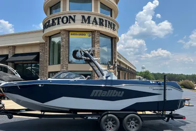 Malibu Wakesetter 25 LSV