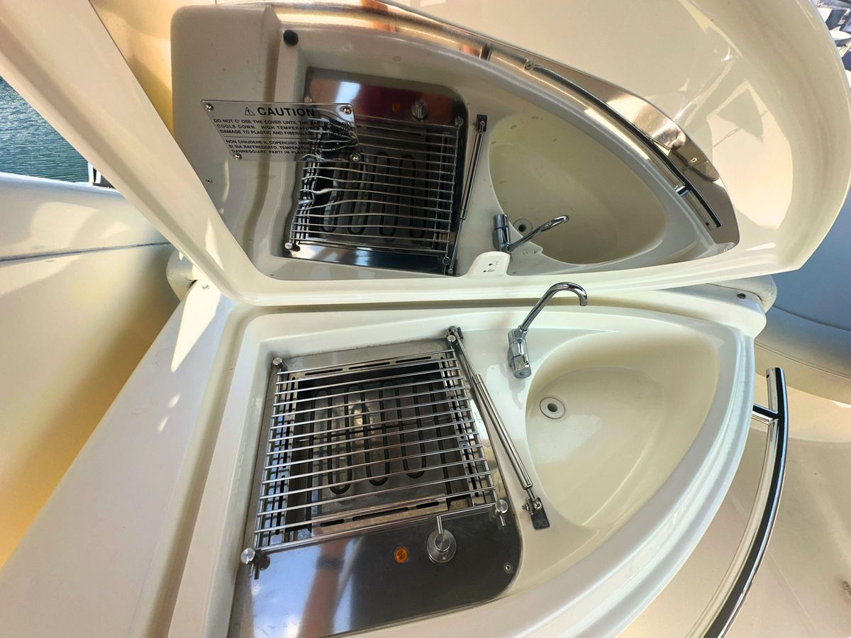 2010 Azimut 55 