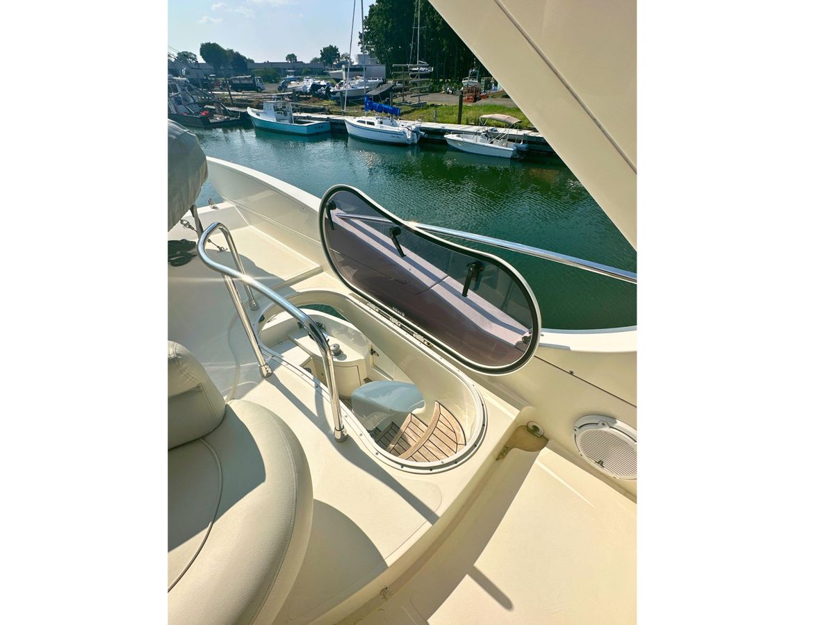2010 Azimut 55 