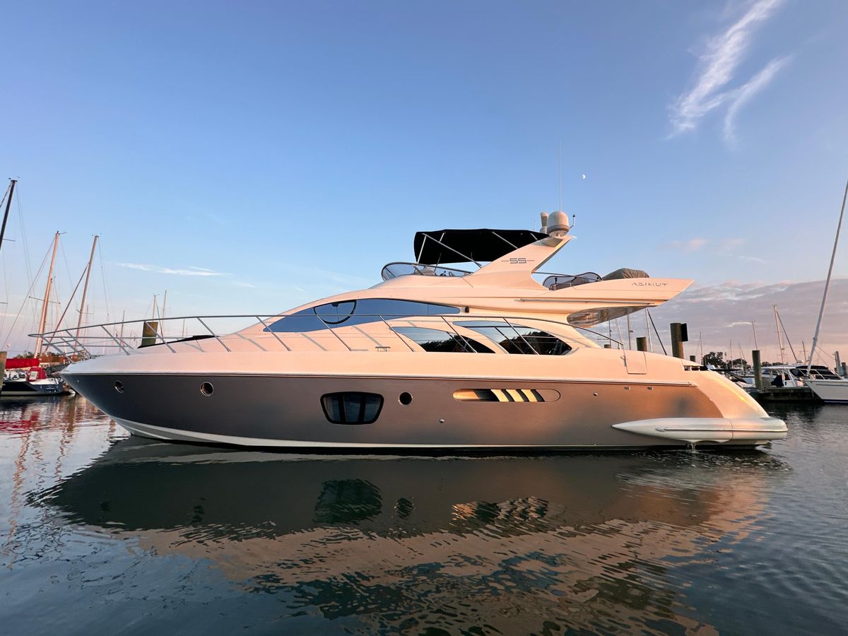 2010 Azimut 55 
