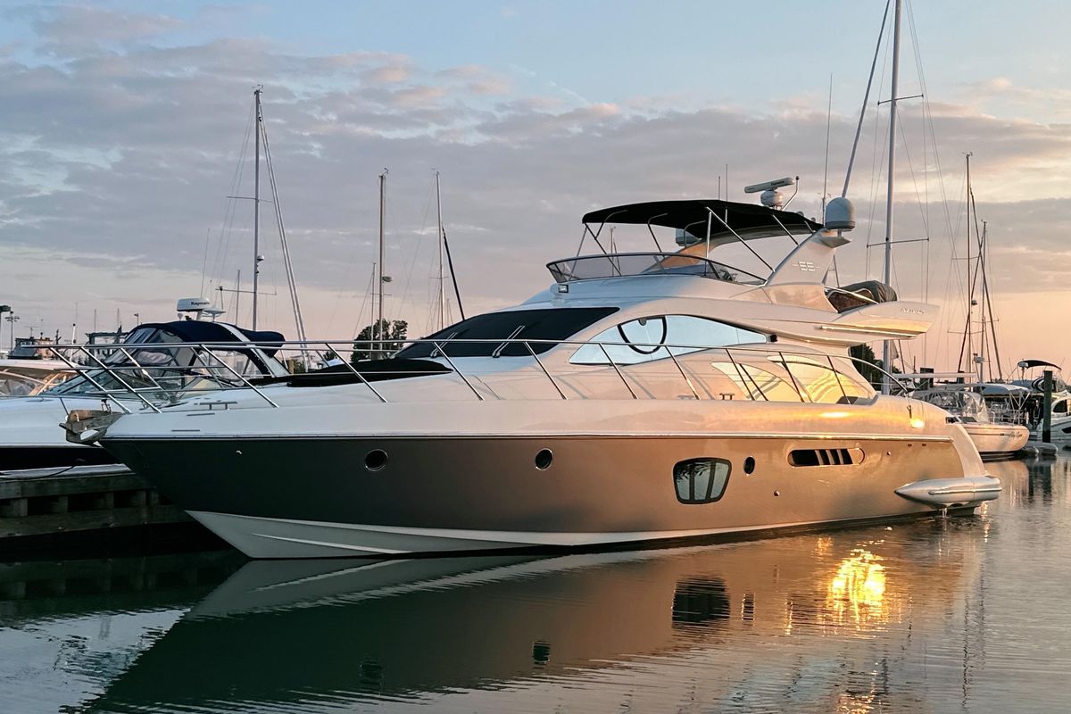 2010 Azimut 55 