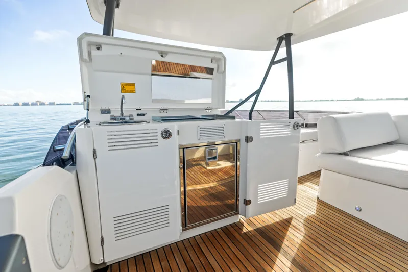 H2office Yacht Photos Pics 