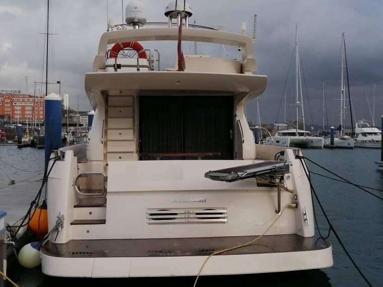 2007 Rodman 54 