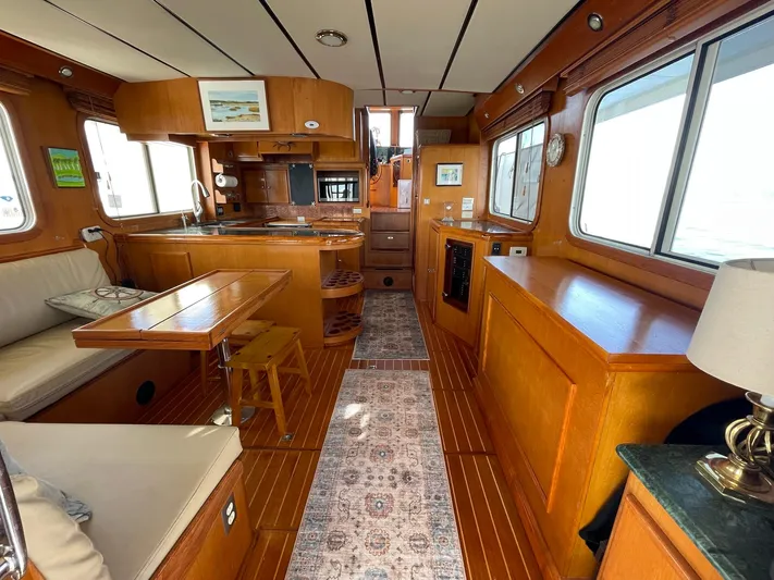 Sojourner Yacht Photos Pics 