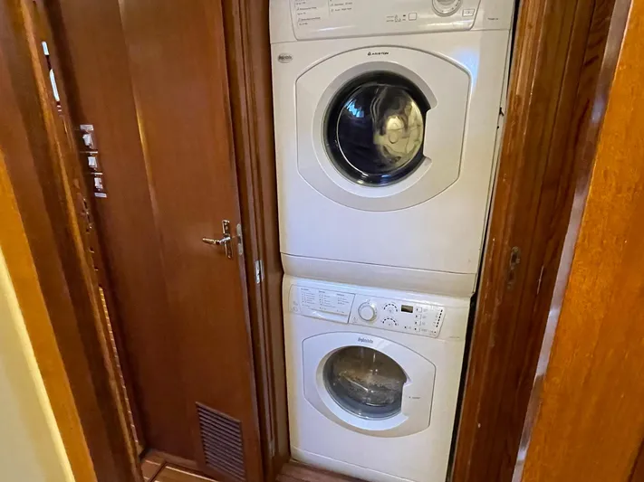 Sojourner Yacht Photos Pics Stacked washer and dryer in Transpacific Marine EAGLE 53 yacht, 2002 model.