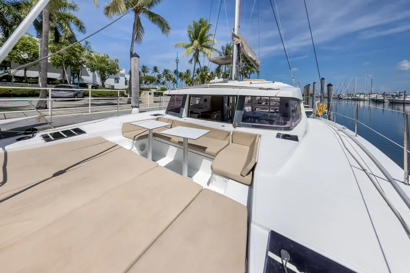 Knot On Call Yacht Photos Pics 