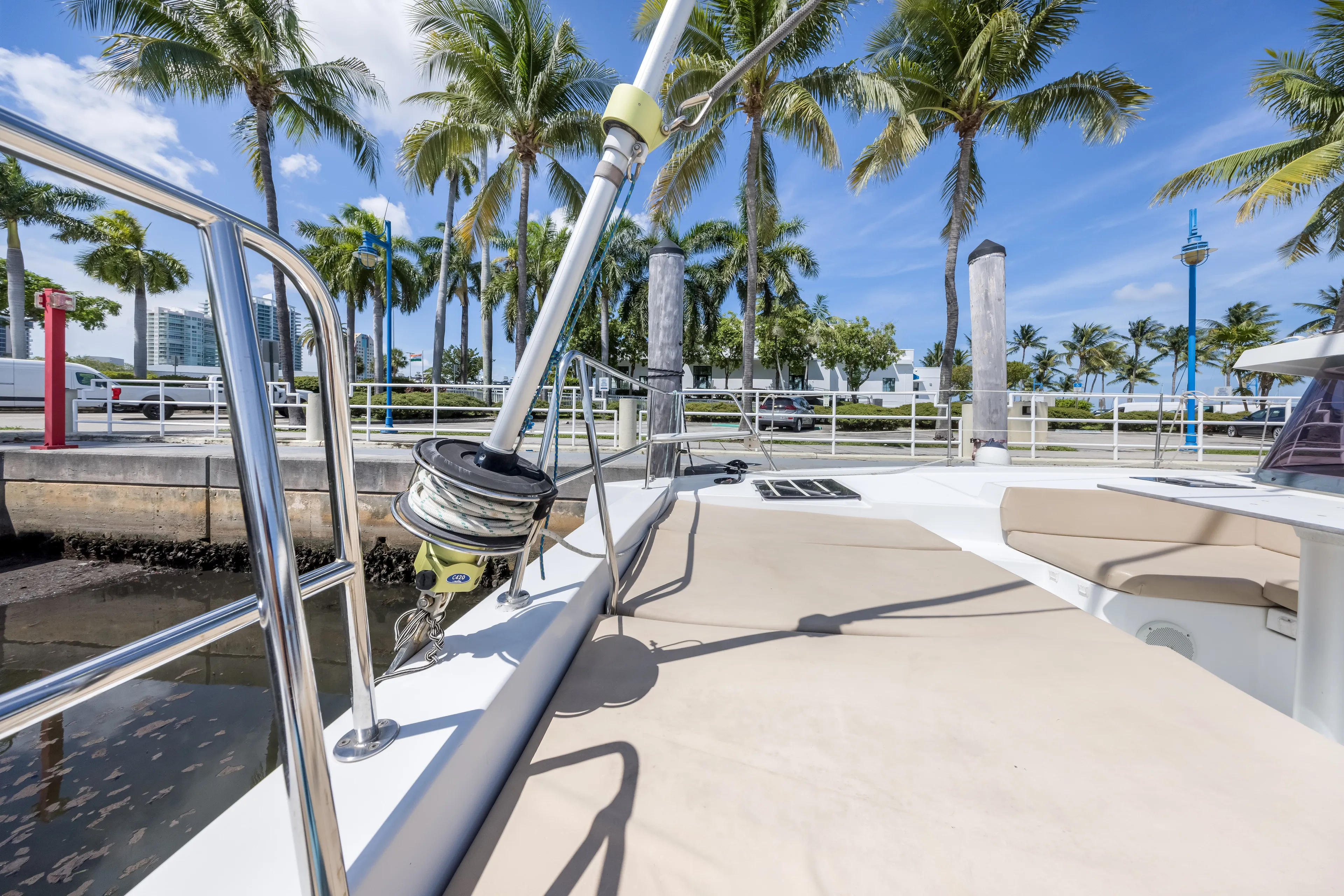 Knot On Call Yacht Photos Pics 