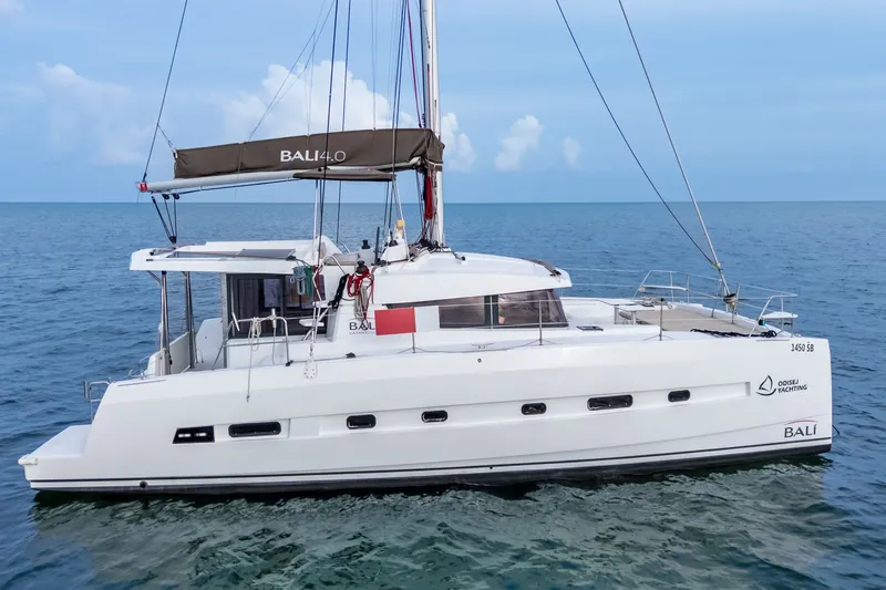 Knot On Call Yacht Photos Pics 