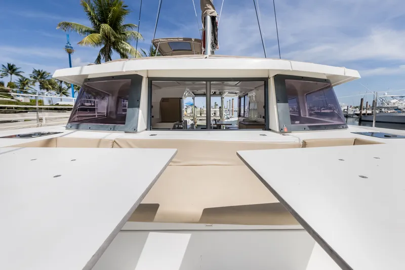 Knot On Call Yacht Photos Pics 