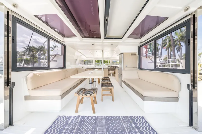 Knot On Call Yacht Photos Pics 