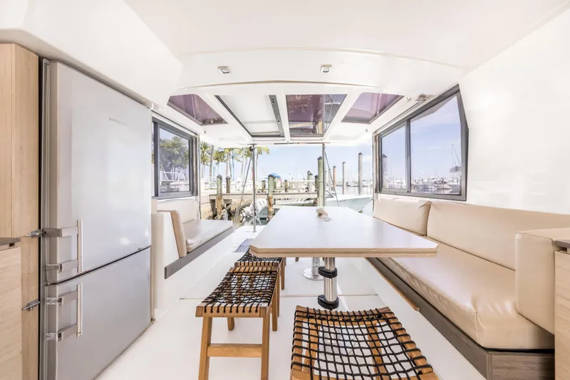 Knot On Call Yacht Photos Pics 