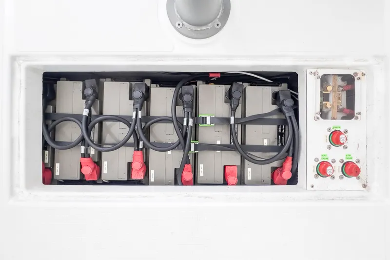 Knot On Call Yacht Photos Pics 