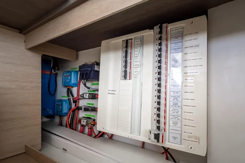 Knot On Call Yacht Photos Pics 