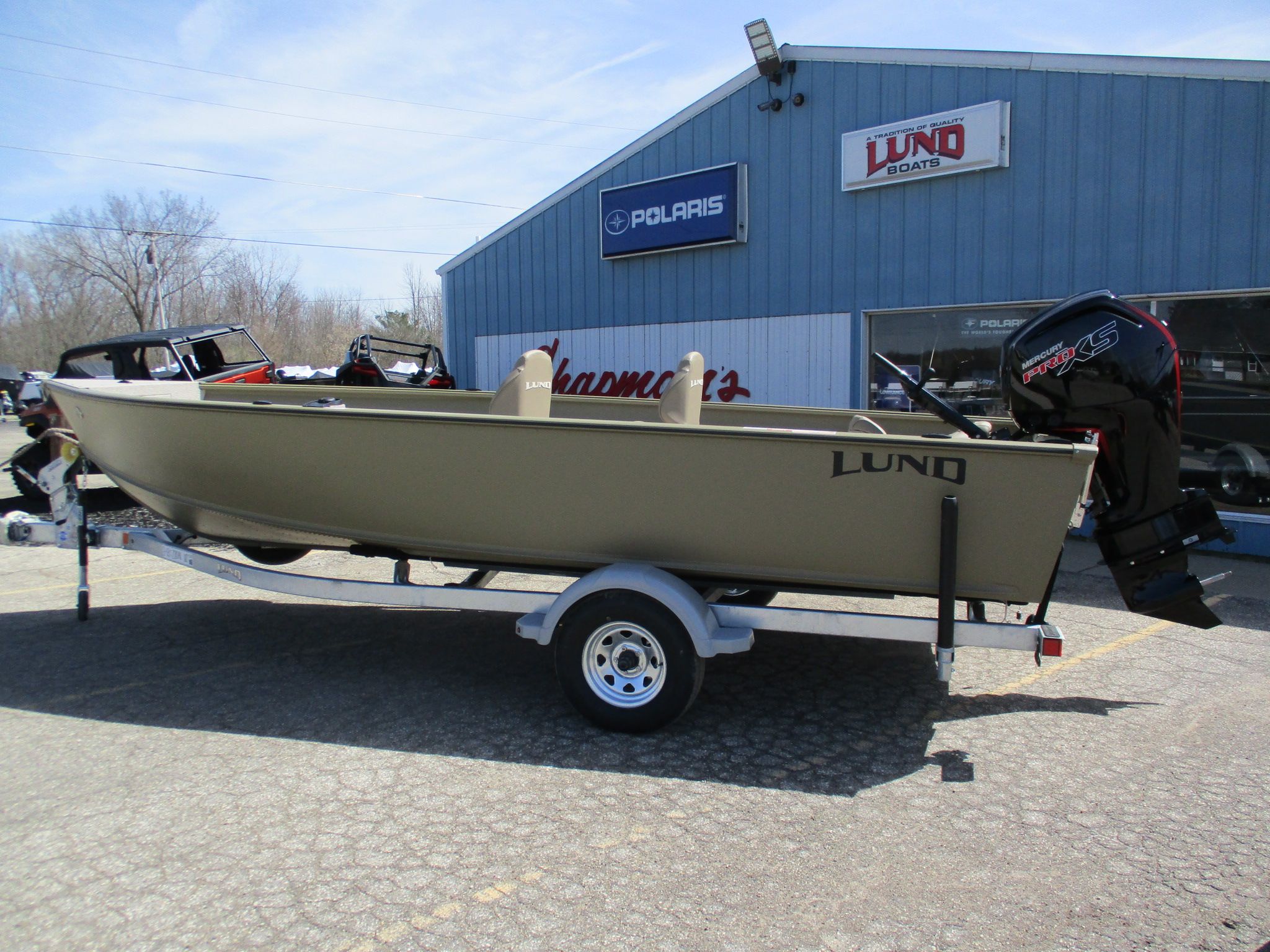 Lund 2075 Alaskan Tiller