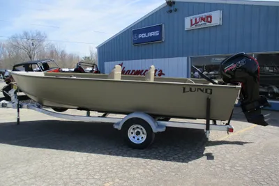 Lund 2075 Alaskan Tiller