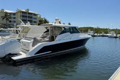 Tiara Yachts 43 LE