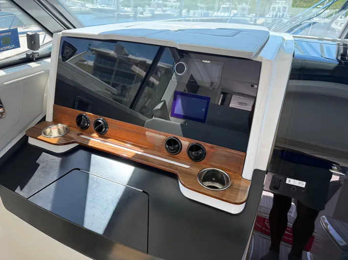 Blue Venture Yacht Photos Pics 