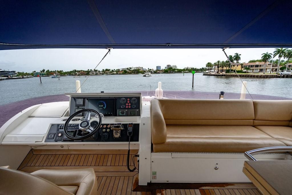 2012 Princess 72 