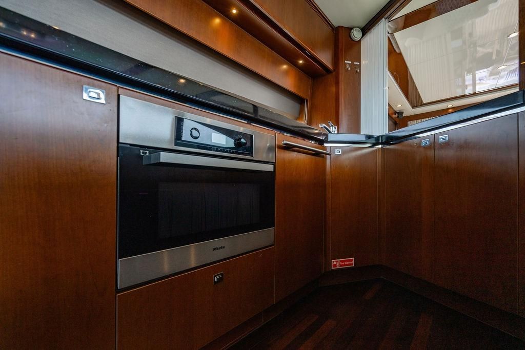 2012 Princess 72 