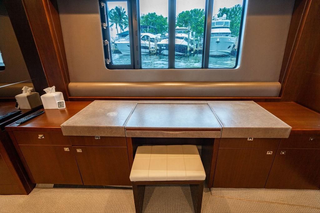 2012 Princess 72 