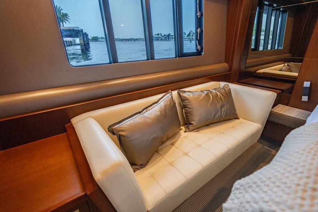 2012 Princess 72 