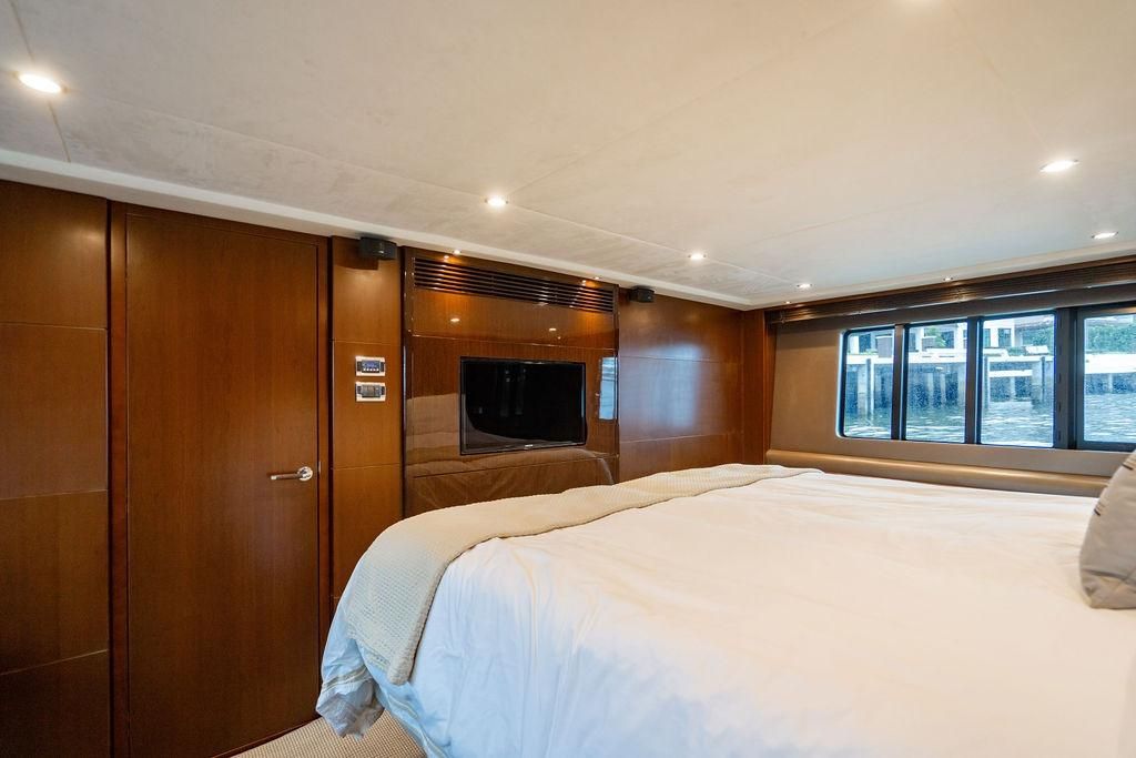 2012 Princess 72 