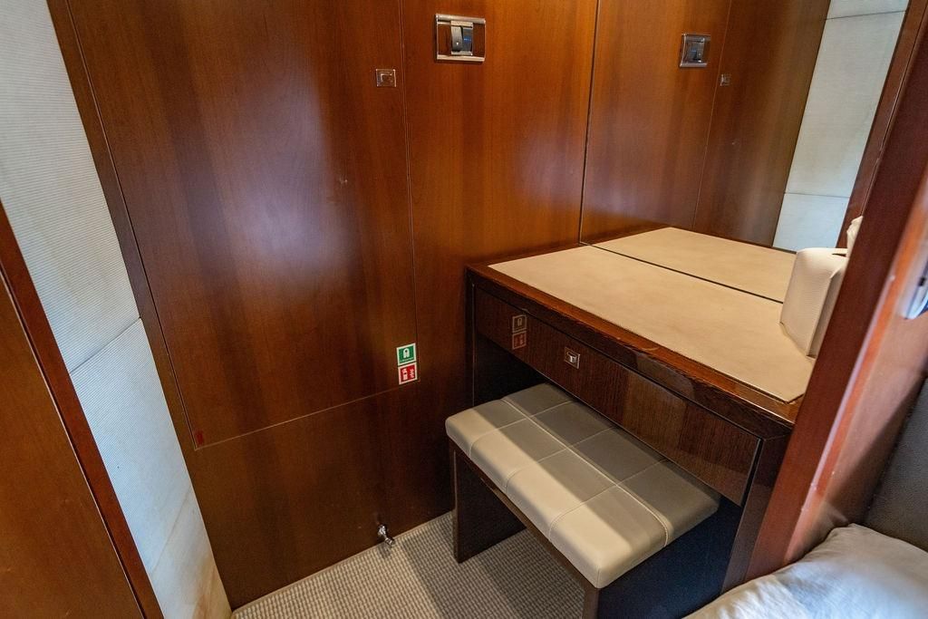2012 Princess 72 