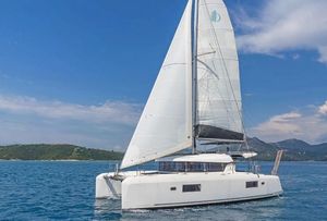 Lagoon 42