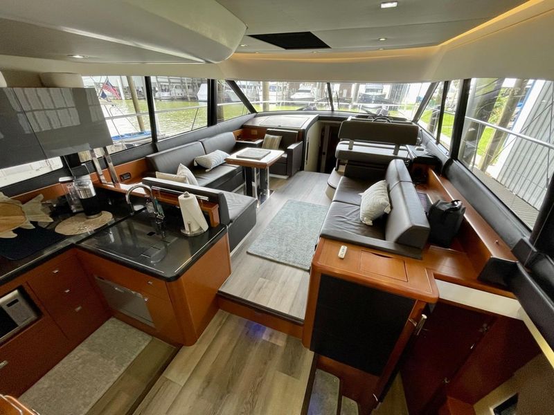 2015 Prestige 550 Flybridge