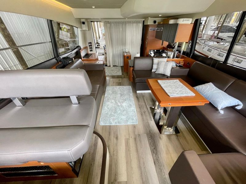 2015 Prestige 550 Flybridge