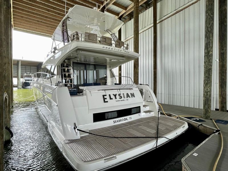 2015 Prestige 550 Flybridge