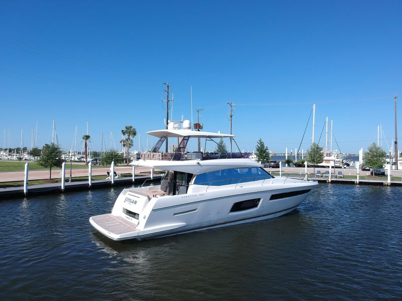 2015 Prestige 550 Flybridge