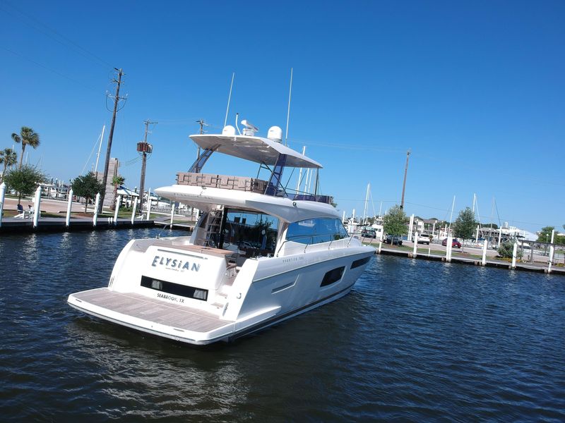 2015 Prestige 550 Flybridge