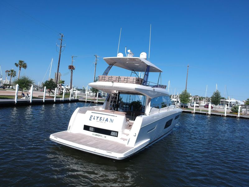 2015 Prestige 550 Flybridge