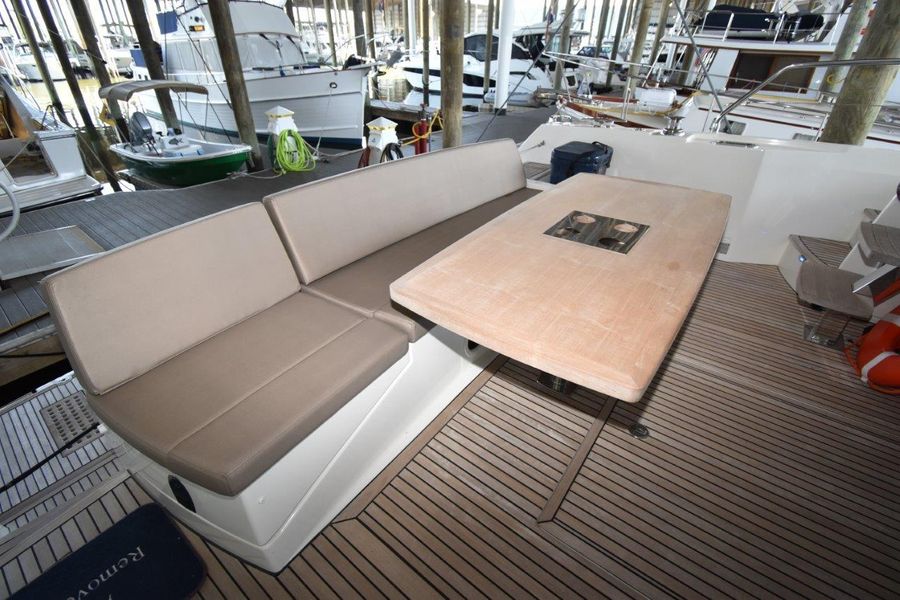 2015 Prestige 550 Flybridge