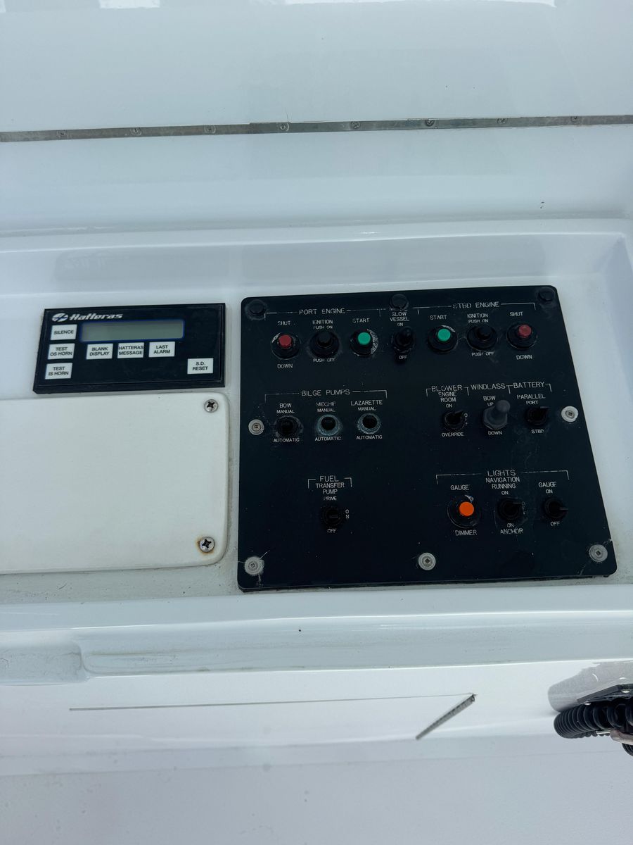 2005 Hatteras 50 