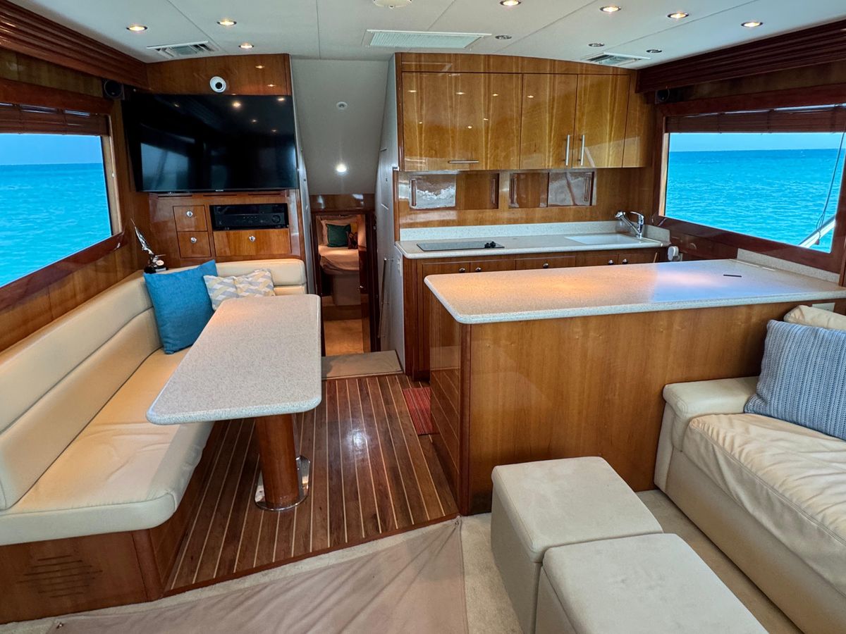 2005 Hatteras 50 