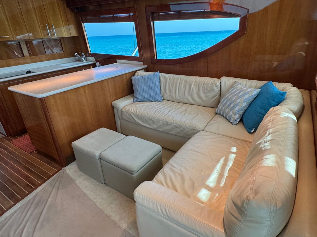 2005 Hatteras 50 