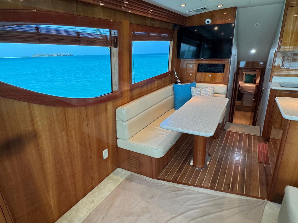 2005 Hatteras 50 