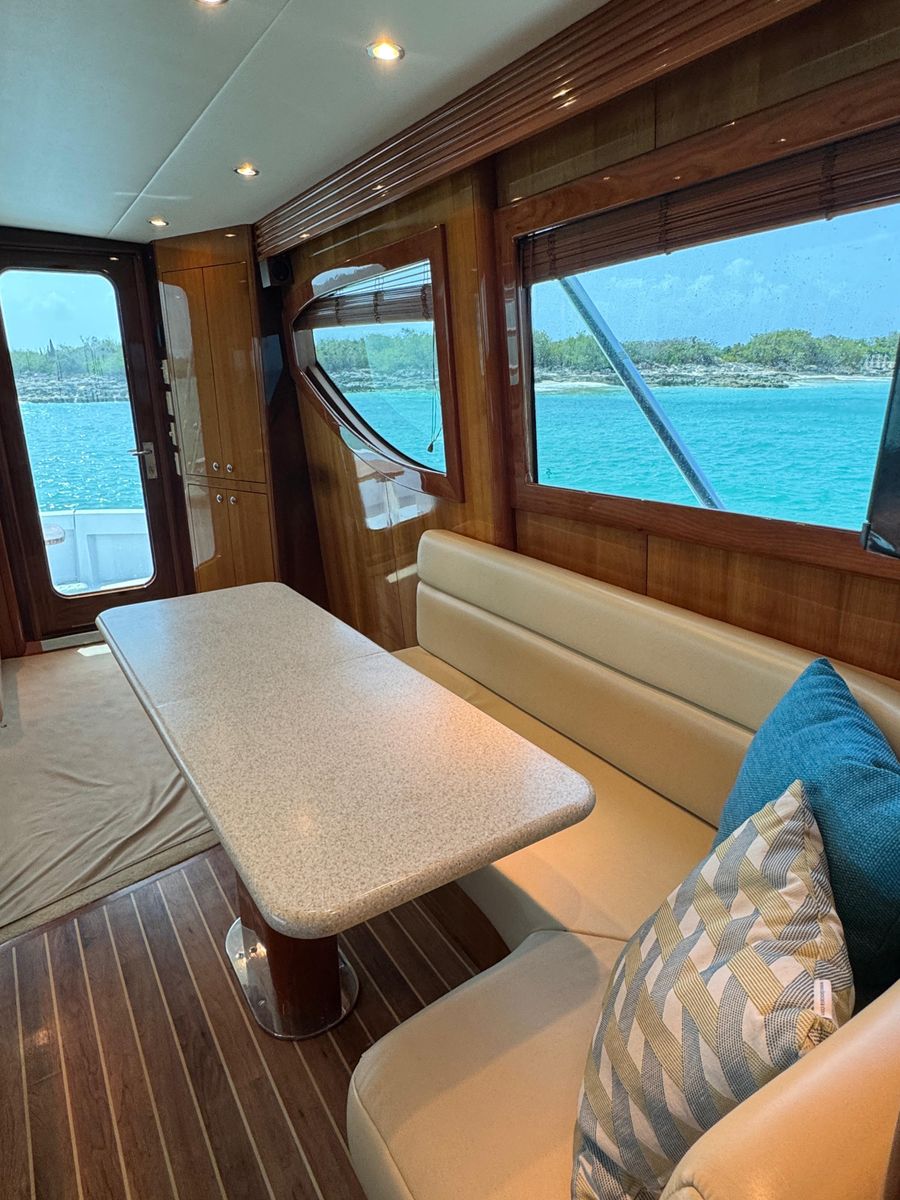 2005 Hatteras 50 