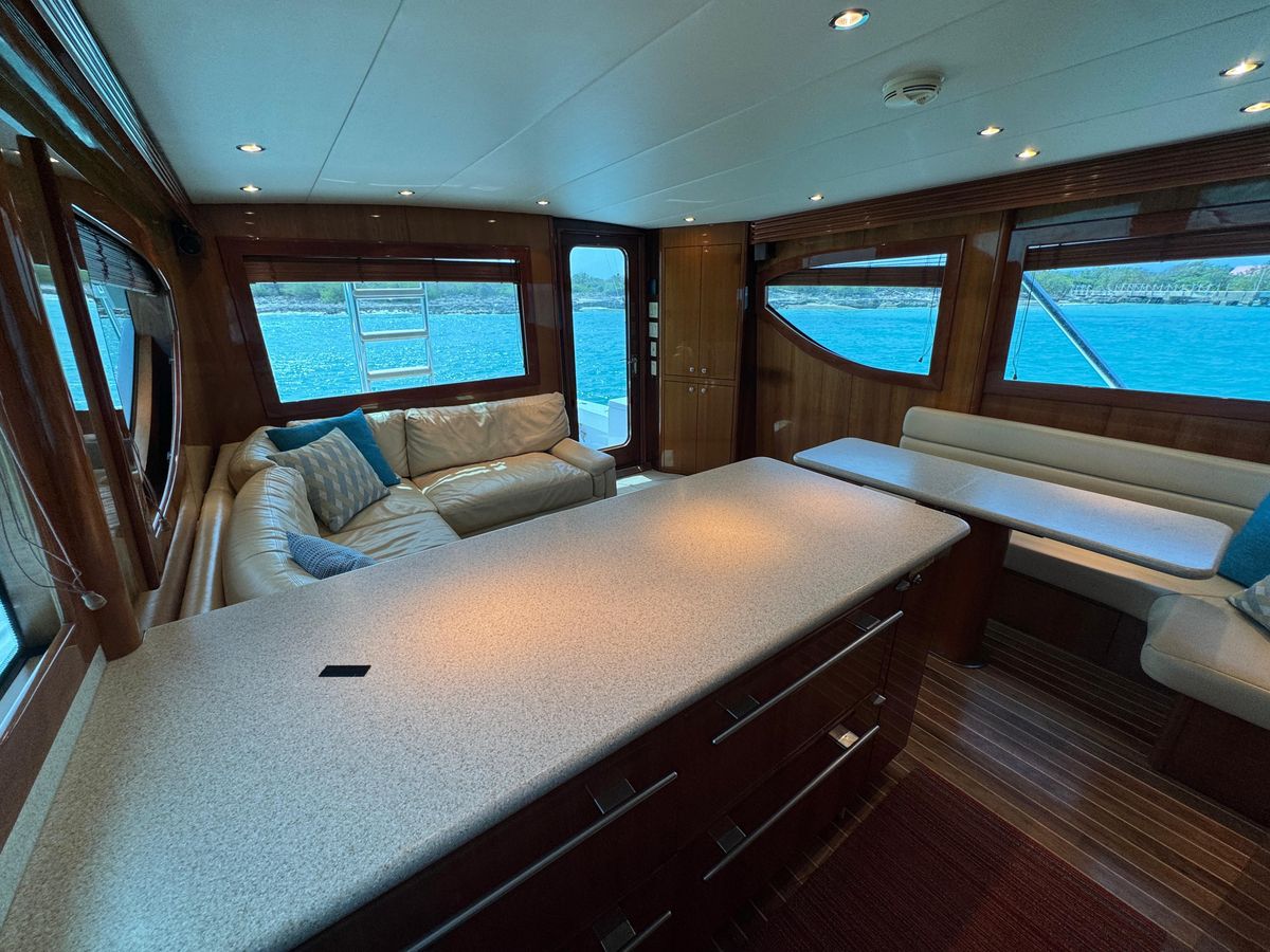 2005 Hatteras 50 