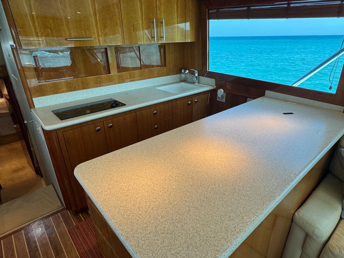 2005 Hatteras 50 