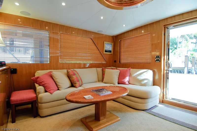 Momentum III Yacht Photos Pics 