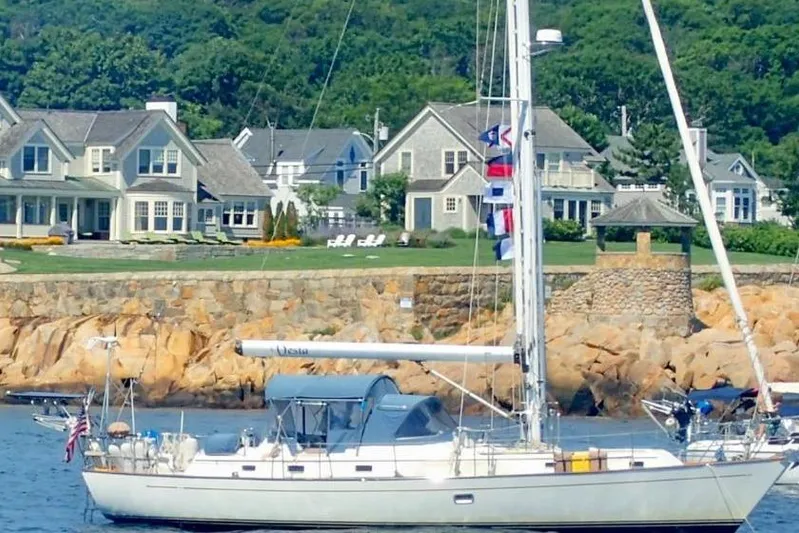 Vesta Yacht Photos Pics 